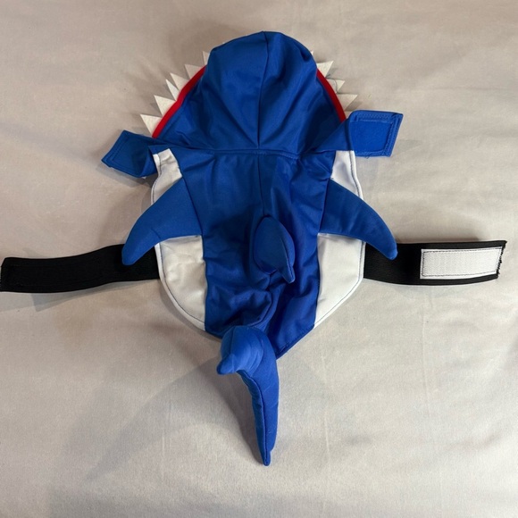 Vibrant Life Shark Halloween Costume for dogs or cats. Various sizes. - Picture 3 of 8
